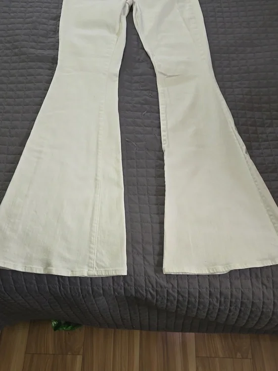L'AGENCE White Denim Flare Jeans Womens Size 25 Summer Vacation Versatile EUC - Picture 2 of 9